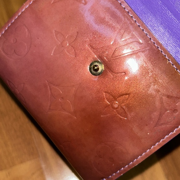 Authentic Louis Vuitton Ludlow Patent Leather Wallet
Card Case - Picture 15 of 16